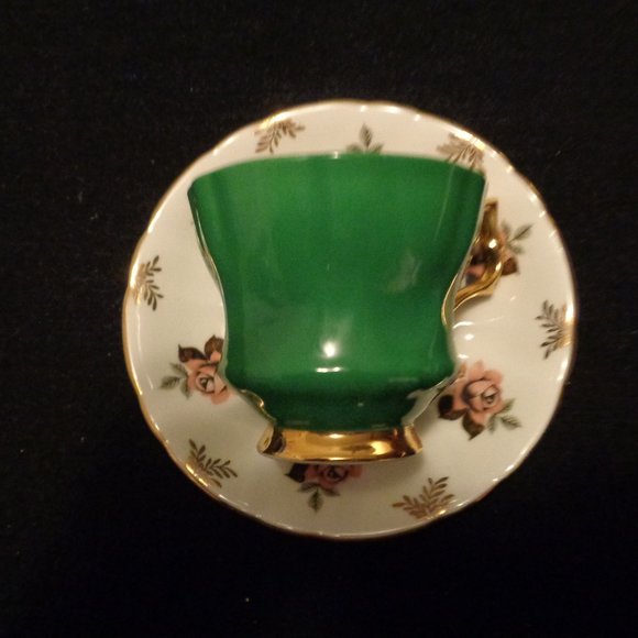 OLD MONEY ROYAL WINSOR FINE BONE CHINA GREEN FLORALS CUP & SAUCER - Picture 10 of 12